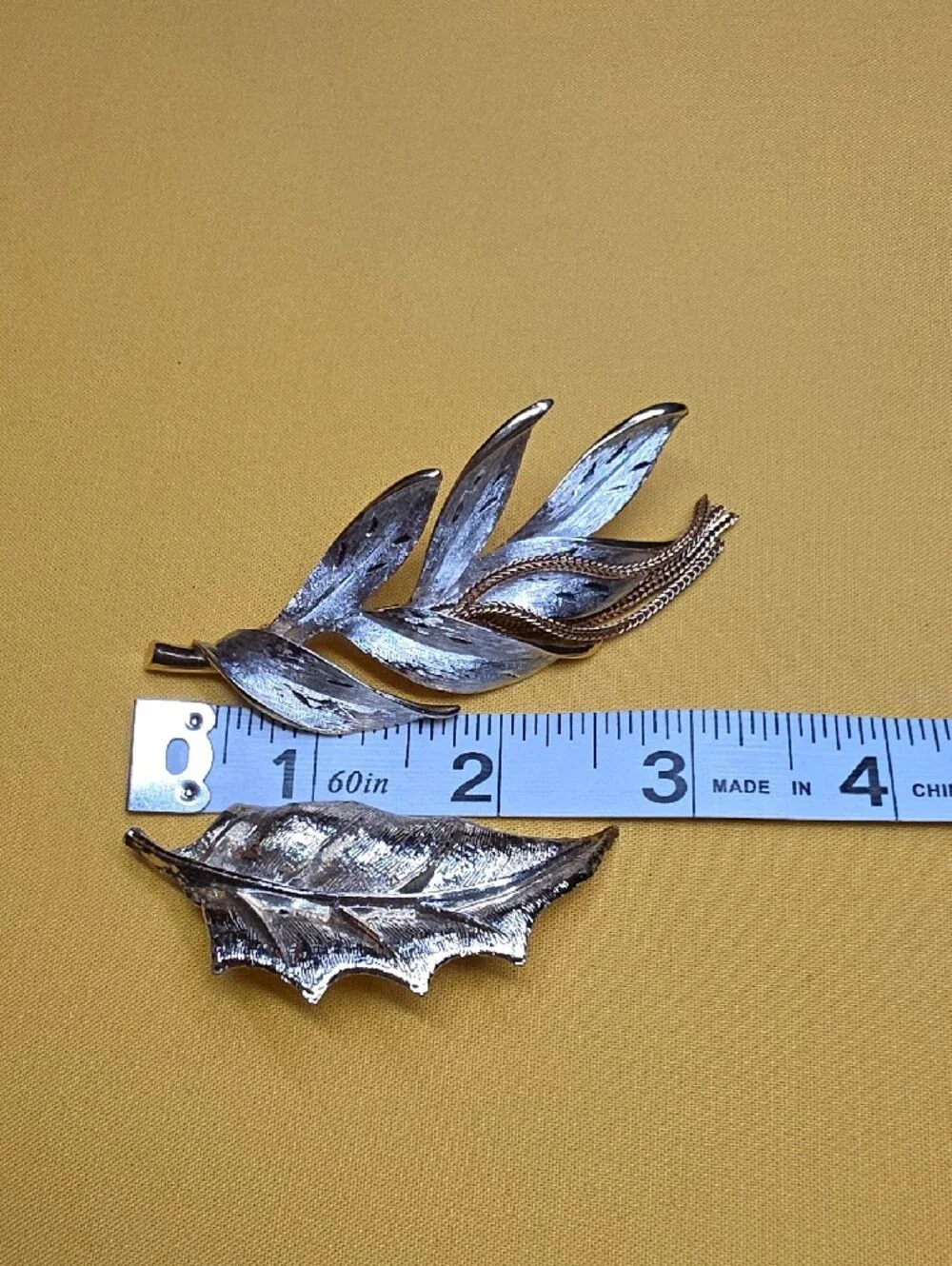 Vintage Mid Century Leaf Brooch Pin Lot of 4 Gold Silver Tone Retro ▪︎ Lovely!